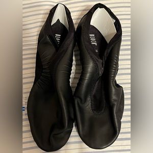 NEW Bloch Pulse size 7.5 jazz shoes